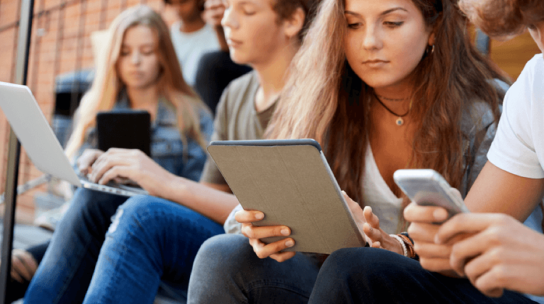 5 Ways Digital Transformation Helps In Education Sector
