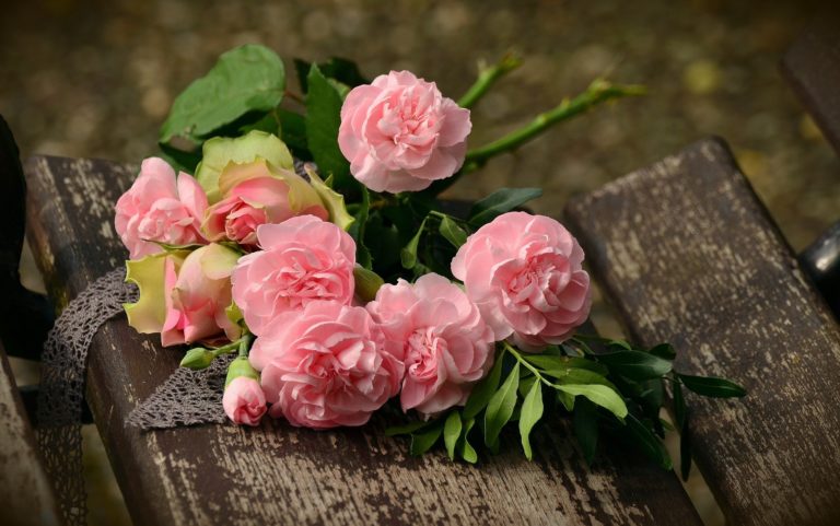 Make memories with surprise the beautiful flower bouquets
