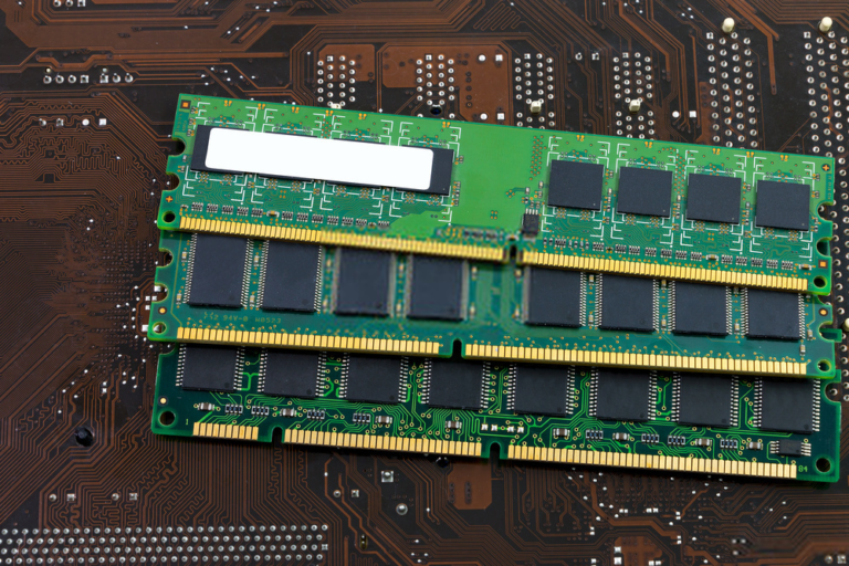 Data Output RAM