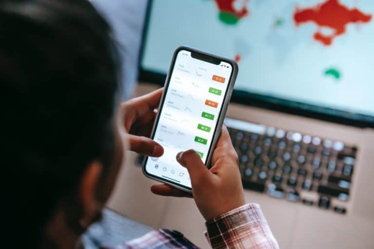 The Role of Artificial Intelligence in Trading Technologies