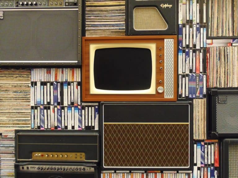 How to Download Movies for Free and Watch Them Offline Legally?