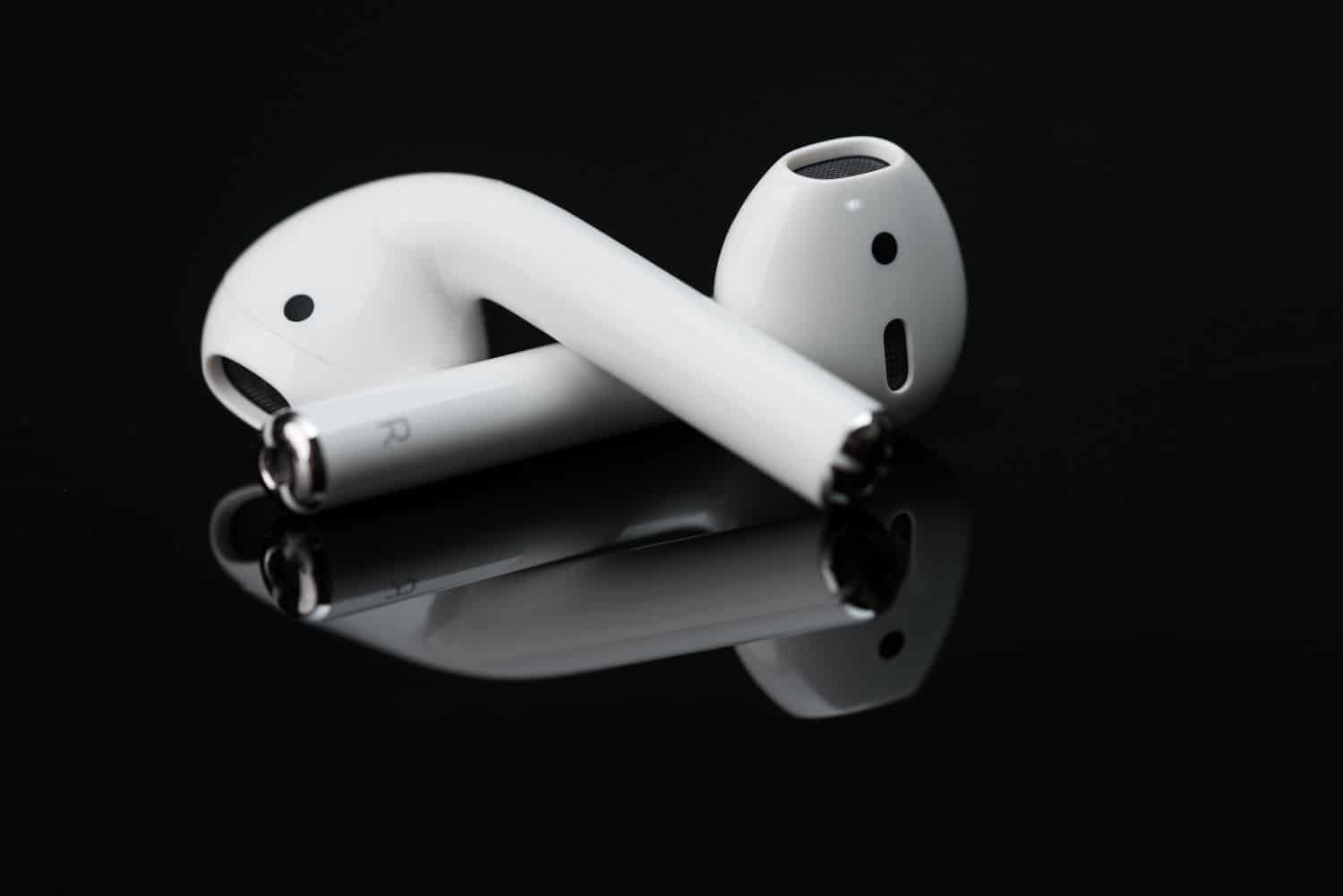 5 Steps To Fix Left Or Right AirPod Not Working Problem