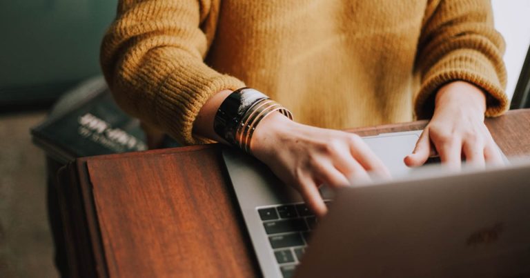 How to Make Money Online in Canada?
