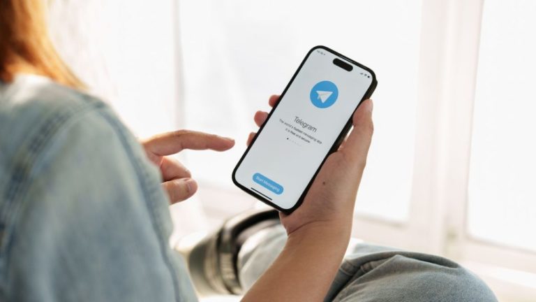 Elevate Your Messaging Experience: Unveiling the Top Telegram Client Apps for iOS