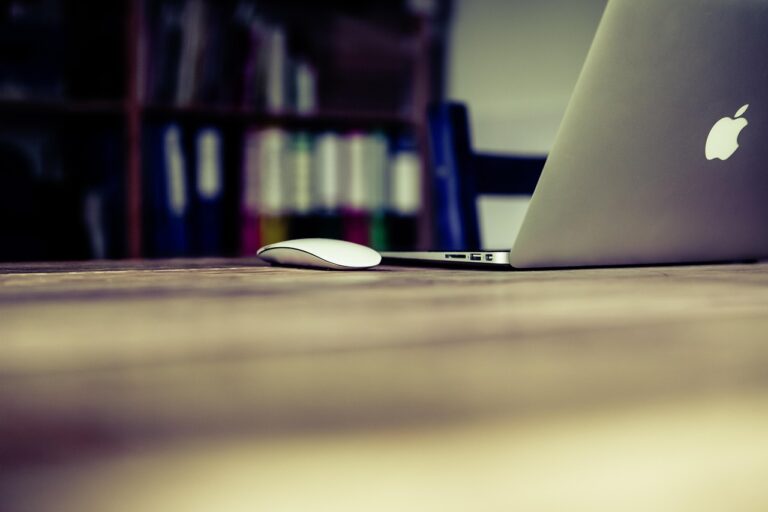 How to Prevent Lost Time in Remote Teams Without Micromanaging